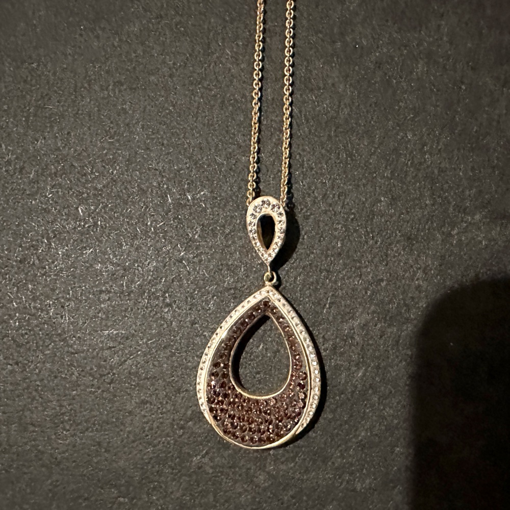 Multi Color Crystal Pendant Necklace NEVER WORN - Picture 4 of 4